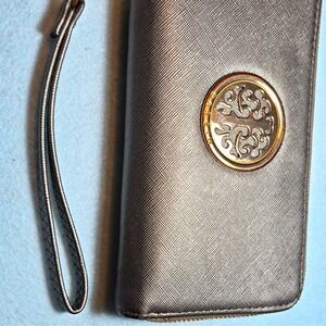 Dashing  pewter Women's Solid Wristlet Zip Wallet w/ Credit Card Slots Folding